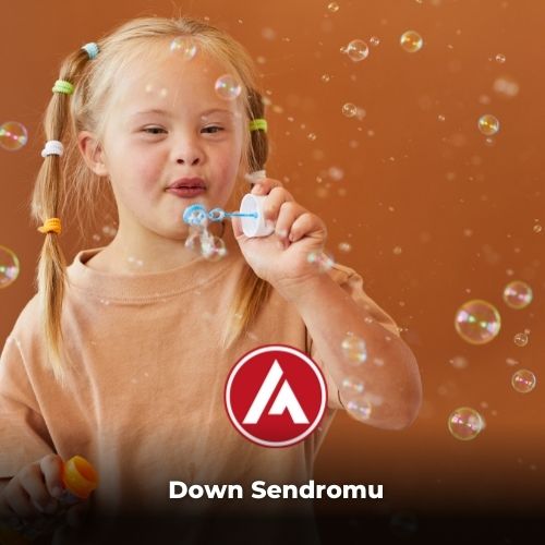 Down sendromu, genetik bir farklılık olup, bireylerin fiziksel ve zihinsel gelişimlerini etkileyen bir durumdur. Eskişehir’deki rehabilitasyon merkezimiz, Down sendromlu bireylerin potansiyellerini en üst düzeye çıkarmayı ve topluma aktif katılımlarını desteklemeyi amaçlamaktadır.